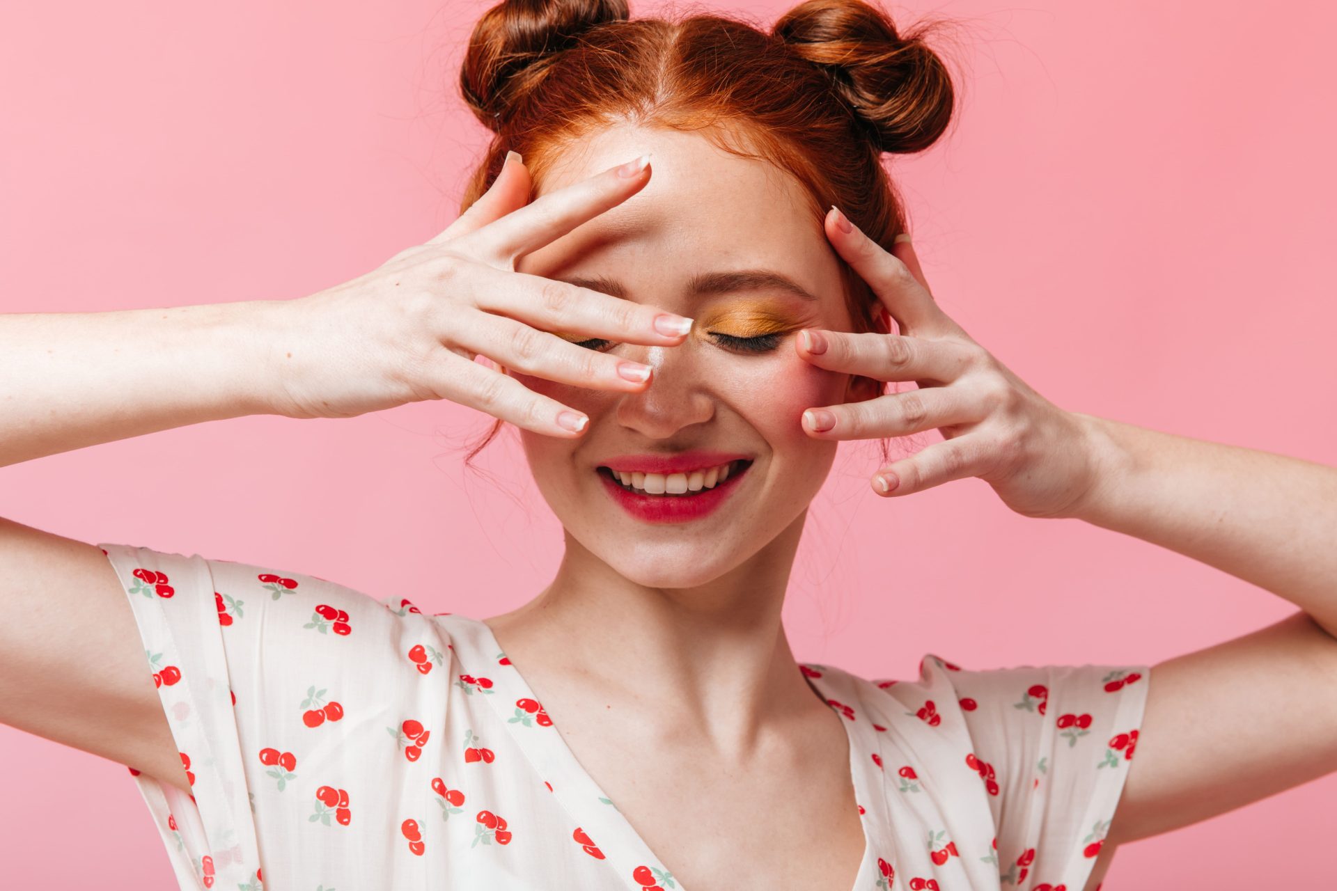 Strawberry makeup: saiba como fazer essa maquiagem